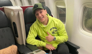 Mesut Ozil Siap Mendarat di Indonesia: See You Soon in Jakarta Mesut Ozil Siap Mendarat di Indonesia: See You Soon in Jakarta