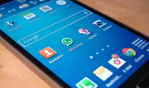 Ilustrasi Cara Menyimpan Status WhatsApp Orang Lain (Pixabay)