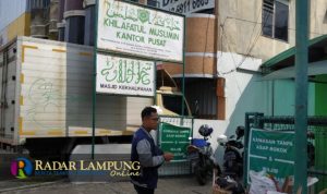 Penjelasan Pimpinan Pusat Khilafatul Muslimin, Terkait Konvoi Pengendara Motor Bertuliskan Dukung Khilafah Lokasi kantor pusat Khilafatul Muslimin di Bandar lampung. (foto Anca/RadarLampung)