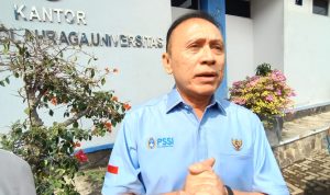 Ketum PSSI, Mochamad Iriawan (Iwan Bule) seusia meninjau tempat TC Timnas di UPI, Kota Bandung. Senin (13/6). Foto. Sandi Nugraha