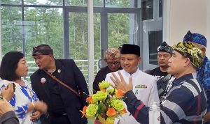 Tokoh Sunda Nilai Ridwan Kamil Layak Maju Jadi Capres Wakil Gubernur Jabar Uu Ruzhanul Ulum meyatakan dukungannya kepada Ridwan Kamil yang dinilainya layak maju jadi Caper 2024. (ist)
