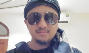 Ustaz Yusuf Mansyur saat bersiap akan ke Mesir. (instagram @yusufmansyur)