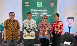 Para pembicara yang memberikan pemaparan mengenai McD Classroom 2022 saat Virtual Press Conference. Jumat (24/6)