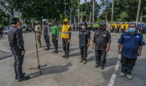 Wali Kota Bogor Bima Arya Sugiarto saat apel bersama Tim Tangkas yang merupakan gabungan lintas perangkat daerah. (Yudha Prananda)