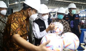 Total 50.000 Buah Bola Telah Dikirimkan dari Madiun untuk Piala Dunia Qatar 2022