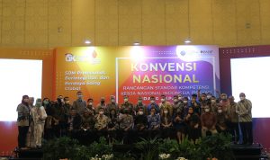 OJK Gelar Konvensi Nasional Rancangan Standar Kompetensi Kerja Nasional Indonesia Otoritas Jasa Keuangan (OJK) gelar acara Konvensi Nasional Rancangan Standar Kompetensi Kerja Nasional Indonesia (RSKKNI) Bidang Kepatuhan.