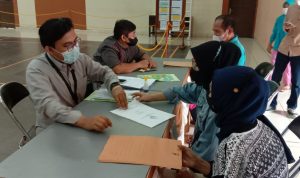 Kegiatan Pendaftaran PPDB 2022 di SMK Negeri 5 Bandung pada Jumat (24/6). (Foto: Sandi Nugraha/Jabar Ekspres)