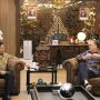 Menteri Koordinator Bidang Perekonomian Airlangga Hartarto ketika bertemu dengan General Manager IBM Asia Pasific Paul Burto