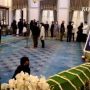 Kekasih Eril, Nabila Ishma Bersimpuh Menangis di Hadapan Jenazah Eril