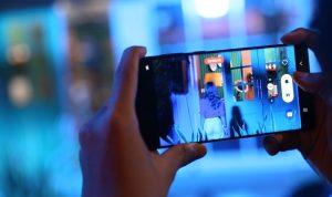 Melalui Film yang Dibintangi Reza Rahardian dan Pevita Pearce, Galaxy S22 Ultra 5G Membuktikan Kemampuannya dalam Menciptakan Karya Profesional berkat Nightography, Pro Video, Cinematic Camera Movement, hingga All-day Battery.