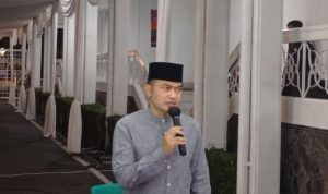 Lokasi Rumah Duka Eril Belum Ditentukan, Ada Dua Kemungkinan Juru bicara Pemprov Jabar, Wahyu Mijaya memberikan keterangan mengenai Emmeril Kahn Mumtadz atau Eril. (Foto: Sandi Nugraha/Jabar Ekspres)