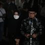 Wali Kota Bogor Bima Arya selepas melakukan shalat Jenazah di Gedung Pakuan, Minggu (12/6) malam. (Foto: Deni/Jabar Ekspres)