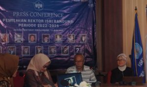 DISKUSI: Suasana konferensi pers Pemilihan Rektor ISBI Bandung Periode 2022-2026 di Gedung Rektorat, Bandung, Senin (13/6).