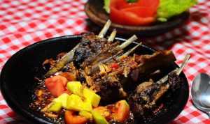 Catat! 5 Kuliner yang Harus Dicoba saat Liburan ke Bandung Catat! 5 Kuliner yang Harus Dicoba saat Liburan ke Bandung