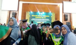 Wisuda Tatap Muka dan Mereka yang Berbahagia