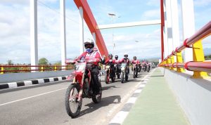 Ratusan Bikers Honda CRF150L Dukung Delvintor di MXGP Samota Ratusan Bikers Honda CRF150L Dukung Delvintor di MXGP Samota