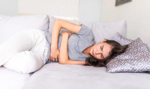 Wanita Harus Tahu, 5 Posisi Tidur untuk Mengurangi Nyeri Haid Wanita Harus Tahu, 5 Posisi Tidur untuk Mengurangi Nyeri Haid