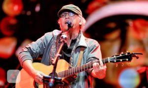 5 Lagu Iwan Fals tentang Keadaan Miris Indonesia