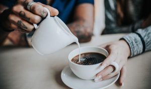Dokter Sarankan Ganti Gula dengan Bahan Ini untuk Pemanis Kopi