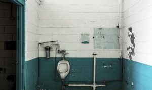 Hati-Hati Kalau Ke Kamar Mandi, Inilah 5 Hantu yang Bisa Jadi Ada di Kamar Mandi Rumahmu