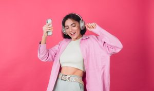 Ilustrasi Kepribadian Seseorang Berdasarkan Musik yang Didengarkannya (freepik)