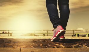 ILUSTRASI: Jalan kaki. (Pixabay)