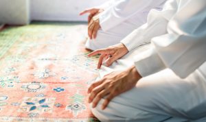 Contoh Teks Khutbah Jumat Singkat Mengenai Adab Sholat Jumat