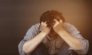 Suka Self Injury untuk Ketenangan? Begini Saran Dokter ILUSTRASI: Depresi (Freepik)