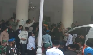 Pimpinan Seluruh Jawa Barat Hadiri Prosesi Pemakaman Eril