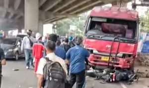 Tangkapan layar video kecelakaan truk pertamina di Cibubur yang sedang di investigasi KNKT.