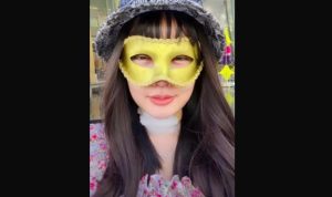 Wajah baru Lucinta Luna disebut memiliki bibir mirip Jisoo Black pink. (instagram @lucintaluna_manjalita)