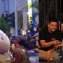 Jalannya konser perayaan HUT Kota Medan berlangsung meriah, namun banyak penonton pingsan karena berdesak-desakan.