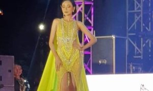 Terlalu Seksi, Busana Finalis Gus dan Ning Jember Jadi Sorotan Busana yang dikenakan finalis Ning Jember ini dinilai terlalu seksi dan mendapat sorotan tajam. Foto: Dok Pri Adi for JPNN.com