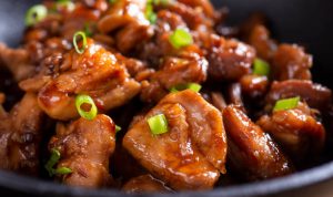 Ayam kecap pedas, salah satu menu praktis yang mudah cara pembuatannya dan sebentar sehingga bisa menghemat gas (pixabay)