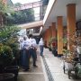 Para siswa dan siswi SMA Negeri Jatinangor tengah beraktivitas pada jam istirahat. (Yanuar/Jabar Ekspres)