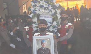 Prosesi pemakaman Brigadir Joshua yang dilakukan secara kedinasan. Foto: JambiIndependent.co.id