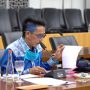 Ketua Komisi I DPRD Kota Bogor, Safrudin Bima, saat menyampaikam surat aspirasi kepada Badan Musyawarah (Banmus) DPRD Kota Bogor. (Yudha Prananda / Jabar Ekspres)