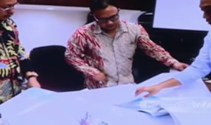 Komnas HAM Masih Tutupi Bukti, Aksi Lipat Kertas Hasil Pemeriksaan CCTV Rumah Ferdy Sambo Buat Greget Awak Media