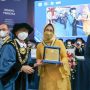 102 Tahun Pendidikan Tinggi Teknik Indonesia, Hetifah Raih Penghargaan Ganesa Wirya Jasa Adiutama dari ITB