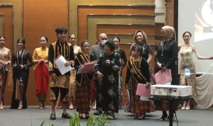 LKP RMA Hadirkan Bintang Tamu Indonesia's Top Model dalam Ajang Final Exam 
