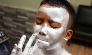 Bahaya Cat Manusia Silver untuk Kulit Anak