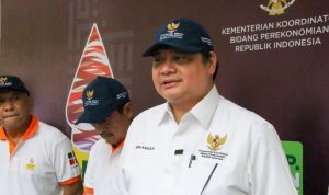 Pengamat: Wajar Jika Publik Inginkan Sosok Capres Seperti Airlangga Hartarto Menko Airlangga Hartarto ketika melakukan kunjungan kerja