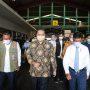 Airlangga Hartarto: Antisipasi Varian Baru Pemerintah Tekankan Percepatan Vaksin Booster Menko Airlangga Hartarto mengatakan, dibeberapa negara terjadi kenaikan kasus Covid-19, di Indonesia angka kasus justru masih terkendali.