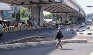 Tugu Sepatu Cibaduyut 'Libur' Dulu, Para Pengunjung Kehilangan Patokan Belok