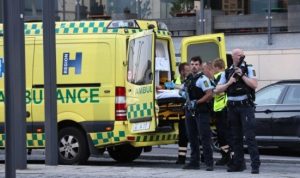 Pria Bersenjata di Mal Kopenhagen Denmark Membunuh 3 Orang Pria Bersenjata di Mal Kopenhagen Denmark Membunuh 3 Orang (foto: Olafur Steinar Gestsson/Reuters)