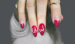 Tampil Cantik, Tapi Kenali Juga Bahaya Kuku Panjang Bagi Kesehatan
