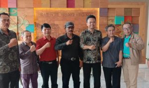 Mantan Kades Seluruh Indonesia Dukung Penuh Ridwan Kamil Menjadi Pemimpin Selanjutnya, Ternyata Ini Alasannya Mantan Kades Seluruh Indonesia Dukung Penuh Ridwan Kamil Menjadi Pemimpin Selanjutnya, Ternyata Ini Alasannya