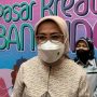 Kepala Dinas Perdagangan dan Perindustrian Kota Bandung Elly Wasliah saat memberi paparan kepada wartawan di Trans Studio Mall, Kota Bandung, Jumat (1/7). (Arvi Resvanty/Jabar Ekspres)