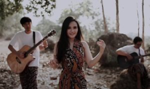 Lirik dan Chord Lagu 'Asmalibrasi' dari Soegi Bornean yang Viral di TikTok Lirik dan Chord Lagu 'Asmalibrasi' dari Soegi Bornean yang Viral di TikTok