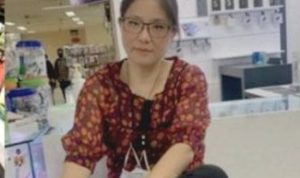 Mariana Ahong, Pencuri di Alfamart Mengaku Tak Hanya Curi Cokelat Tapi juga Ambil Sampo Mariana Ahong pengusaha di BSD ini akhirnya minta maaf dan mengaku tak hanya curi coklat tapi juga mengambil sampo.